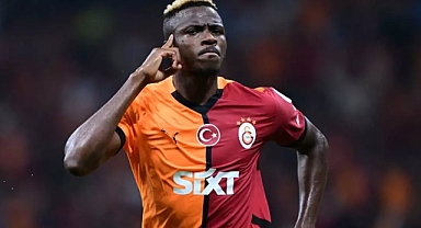 Victor Osimhen, Dünyanın En İyi Futbolcusu Ödülüne Aday Gösterildi