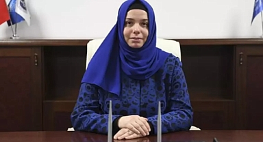 Diyanet İşleri Başkan Yardımcısı Huriye Martı'nın Çift Maaş Aldığı İddiası Gündemde