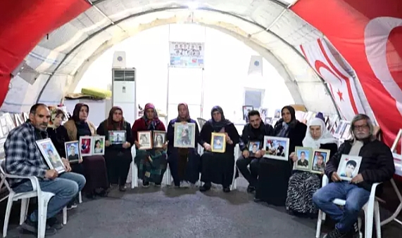 Diyarbakır'da Evlat Nöbeti 6. Yılda Devam Ediyor: Aileler PKK ve HDP'ye Karşı Dimdik Duruyor