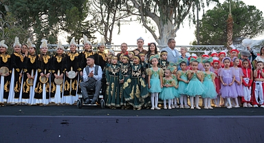 Kemer'de Uluslararası Güneşin Evi Türkiye Festivali Coşkuyla Gerçekleşti