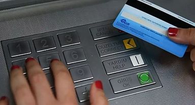 ATM'lerde Yeni Güvenlik Dönemi: Tahmin Edilebilir Şifreler Yasaklandı, Israrcı Kullanıcıların Kartları Bloke Edilecek
