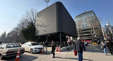Güvenpark'taki Reklam Panosu Tartışması: Ankara Büyükşehir Belediyesi'nden Açıklama