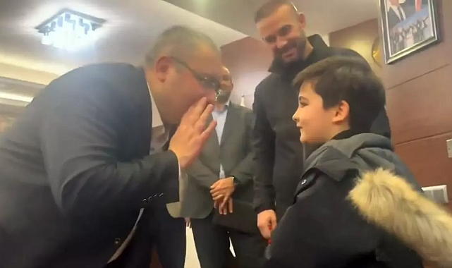Keçiören Belediye Başkanı'ndan Çocuğa Espirili Yaklaşım:
