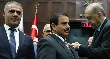 10 Belediye Başkanı AK Parti'ye Katıldı: CHP'den İstifa Eden Hamit Tutuş da aralıklarla