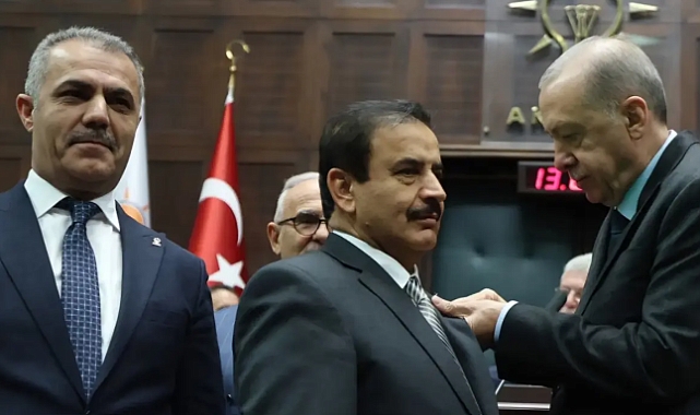 10 Belediye Başkanı AK Parti'ye Katıldı: CHP'den İstifa Eden Hamit Tutuş da aralıklarla