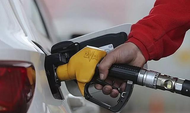 Akaryakıt Fiyatlarına Büyük Zam: Motorin 50 Lirayı Aştı