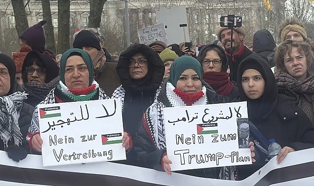 Berlin'de Filistin'e Destek Gösterisi: İsrail Yanlısı Grup Provokasyona Yeltendi