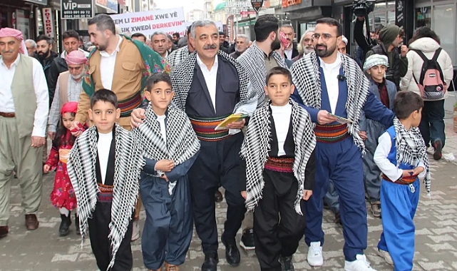 HÜDA PAR, Kürtçenin Seçmeli Ders Olarak Verilmesi İçin Etkinlikler Düzenlendi