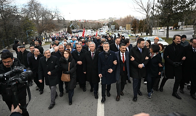 Mansur Yavaş, Maden İşçilerine Destek Özelleştirme İdaresi Başkanlığı'na Yürüdü