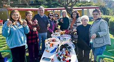 Muratpaşa Belediyesi'nin Yaşlı Evlerinde Üretken Kadınlar, Amigurumi Sanatıyla Ekonomik Bağımsızlık Sağlıyor