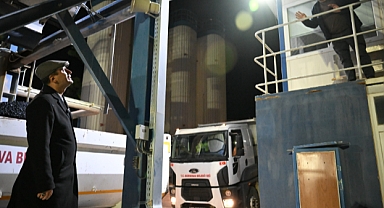 Bornova Belediye Başkanı  Ömer Eşki Gece Mesaisinde: 