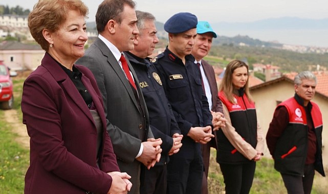 Burhaniye’de Geleceğe Nefes Olacak Fidanlar Toprakla Buluştu