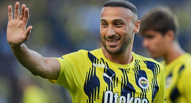 Cenk Tosun'un Fenerbahçe'den Ayrılmak İçin Tek Şartı Bulunuyor: 2.5 Yıllık Kontrat!