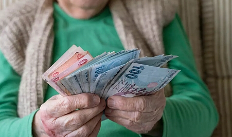 Emeklilere Bayram İkramiyesi 4 Bin Liraya Yükseltildi