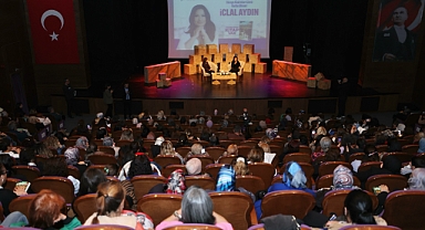 İclal Aydın 8 Mart'ı Küçükçekmeceli Kadınlarla Kutladı