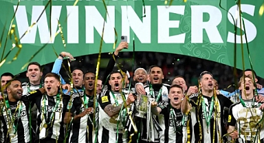 Newcastle United, 70 Yıl Sonra Kupa Kazandı! İngiltere Lig Kupası'nda Şampiyon Oldular