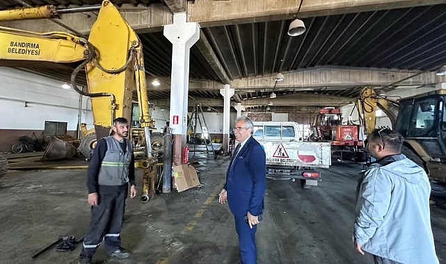 BANDIRMA BELEDİYESİ, YENİ SEZON ÖNCESİ HAZIRLIKLARINI TAMAMLAMAK ÜZERE