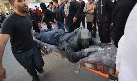 İsrail'in Gazze'deki Okul Saldırısında 31 Kişi Hayatını Kaybetti