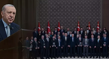 Cumhurbaşkanı Erdoğan, 10. Anadolu Medya Ödülleri Töreni'nde Basın Mensuplarını Tebrik Etti