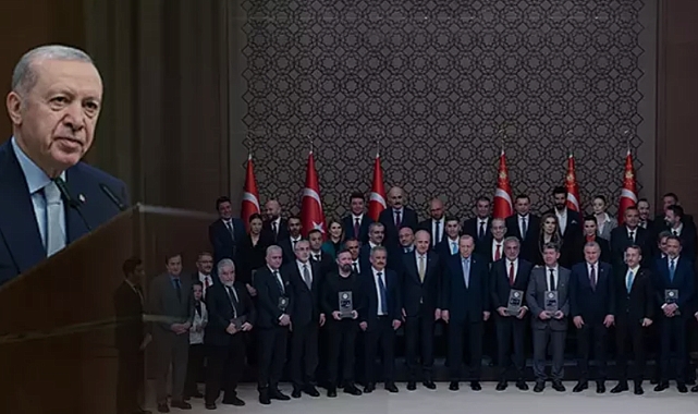 Cumhurbaşkanı Erdoğan, 10. Anadolu Medya Ödülleri Töreni'nde Basın Mensuplarını Tebrik Etti