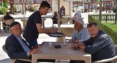 Germencik Belediyesi’nden Vatandaşa Çay Sürprizi: 1 TL’ye Çay İkramı