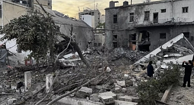 Gazze’de Diyaliz Merkezi İsrail Saldırıları Sonrası Tamamen Yıkıldı