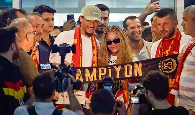 Leroy Sané İstanbul’a Geldi, Galatasaray Taraftarları Coşkuyla Karşıladı