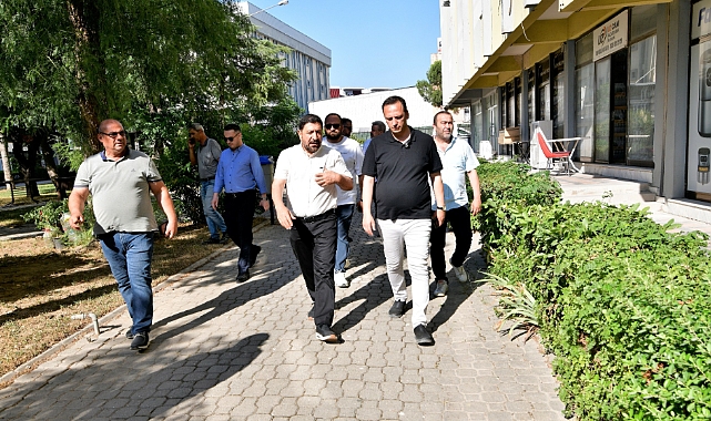 Bornova Belediye Başkanı Ömer Eşki, Fincancılar Çarşısı’nı Ziyaret Etti, Yatırımları Değerlendirdi